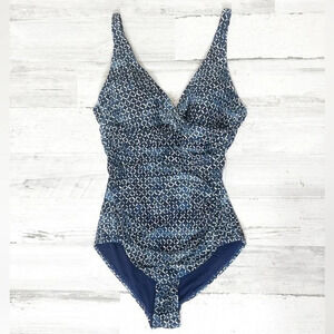 NipTuck Twist Front Joanne One Piece Blue Swimsuit US Size 8‎